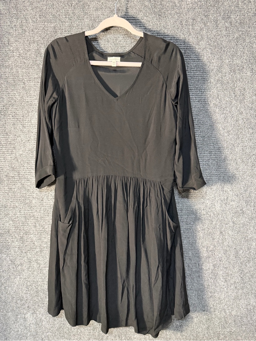 Garnet Hill Black V-Neck Long Sleeve Dress with Pockets